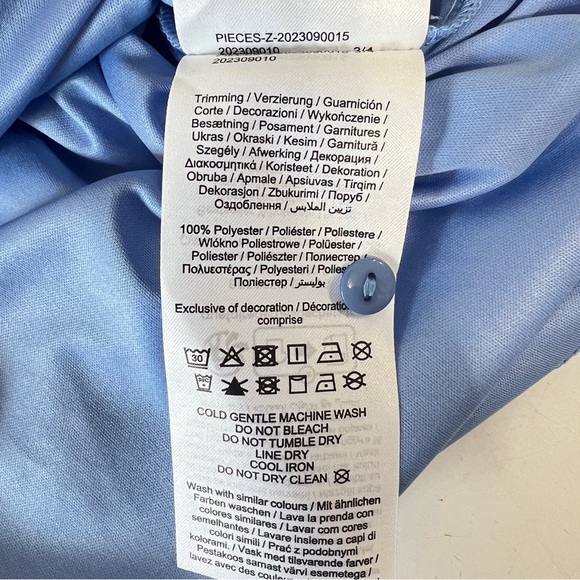 Pieces Short Sleeve Lace Top Women's Extra Small Periwinkle Quiet Luxury NWT - Picture 10 of 10